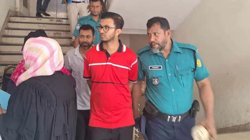 প্রশ্নপত্র ফাঁস: গাড়িচালক আবেদের ছেলেসহ কারাগারে ১০ আসামি প্রশ্নপত্র ফাঁস: গাড়িচালক আবেদের ছেলেসহ কারাগারে ১০ আসামি