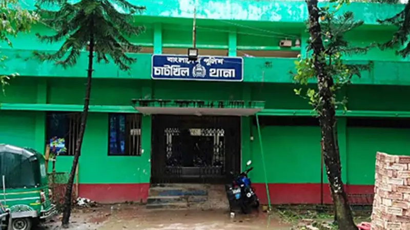 পানি নিষ্কাশনের জেরে সংঘর্ষ, জেঠাতো ভাইকে পিটিয়ে হত্যা পানি নিষ্কাশনের জেরে সংঘর্ষ, জেঠাতো ভাইকে পিটিয়ে হত্যা