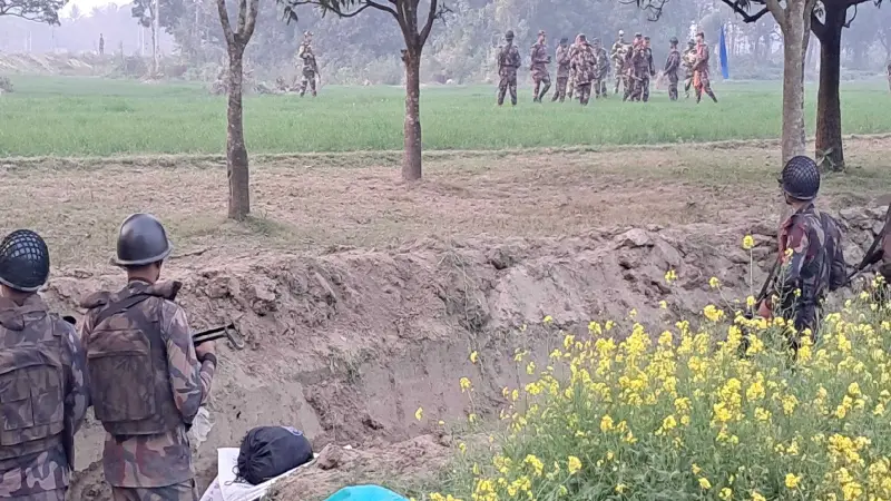 সীমান্তে উত্তেজনা: ‘আল্লাহু আকবার’ ও ‘জয় শ্রী-রাম’ স্লোগান