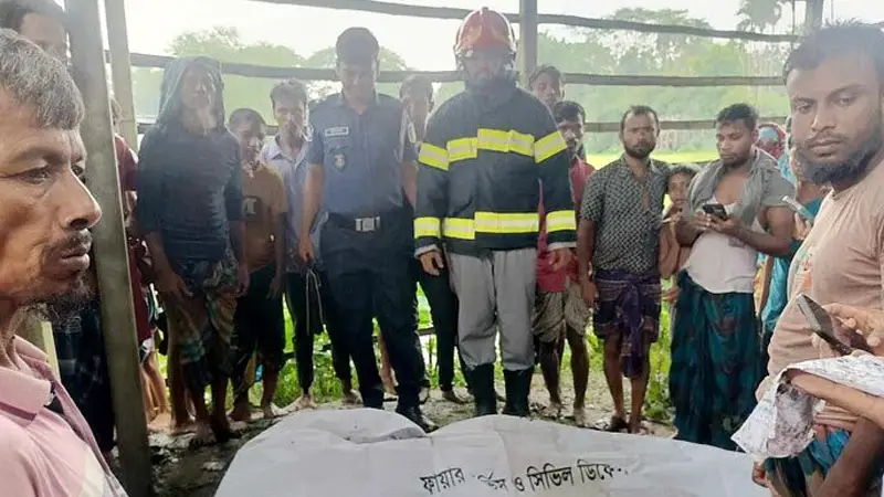 ময়মনসিংহে ট্রাক-অটোরিকশা সংঘর্ষে ৩ জনের প্রাণহানি ময়মনসিংহে ট্রাক-অটোরিকশা সংঘর্ষে ৩ জনের প্রাণহানি