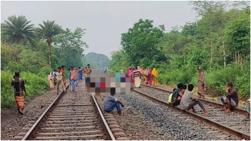 চুয়াডাঙ্গায় ট্রেনের ধাক্কায় এক ব্যক্তির মর্মান্তিক মৃত্যু চুয়াডাঙ্গায় ট্রেনের ধাক্কায় এক ব্যক্তির মর্মান্তিক মৃত্যু