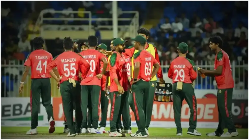 শিশিরে কী লজ্জা ঢাকে! শিশিরে কী লজ্জা ঢাকে!