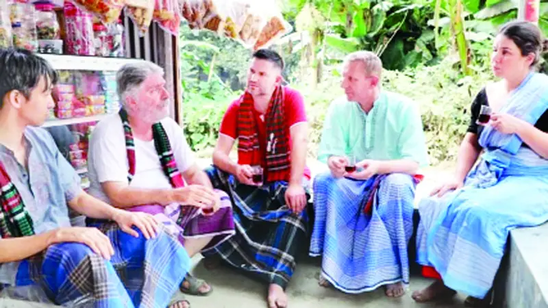 ইত্যাদিতে গুজব পর্বে বিদেশীরা ইত্যাদিতে গুজব পর্বে বিদেশীরা