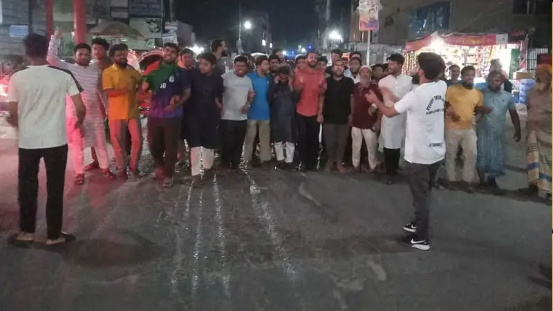 আওয়ামী লীগ নিষিদ্ধ, ফরিদপুরে শহরজুড়ে উত্তেজনা আওয়ামী লীগ নিষিদ্ধ, ফরিদপুরে শহরজুড়ে উত্তেজনা