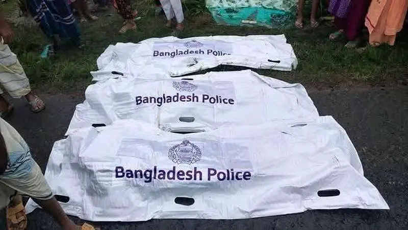 ফরিদপুরে দুই বাসের মুখোমুখি সংঘর্ষে নিহত ৩ ফরিদপুরে দুই বাসের মুখোমুখি সংঘর্ষে নিহত ৩
