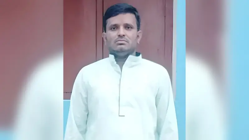 রাষ্ট্রদ্রোহ মামলায় সহকারি শিক্ষক গ্রেফতার, মোবাইল ফোন জব্দ রাষ্ট্রদ্রোহ মামলায় সহকারি শিক্ষক গ্রেফতার, মোবাইল ফোন জব্দ
