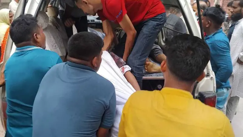 গাইবান্ধায় বাস-অটোরিক্সার মুখোমুখি সংঘর্ষে নিহত ৪ গাইবান্ধায় বাস-অটোরিক্সার মুখোমুখি সংঘর্ষে নিহত ৪