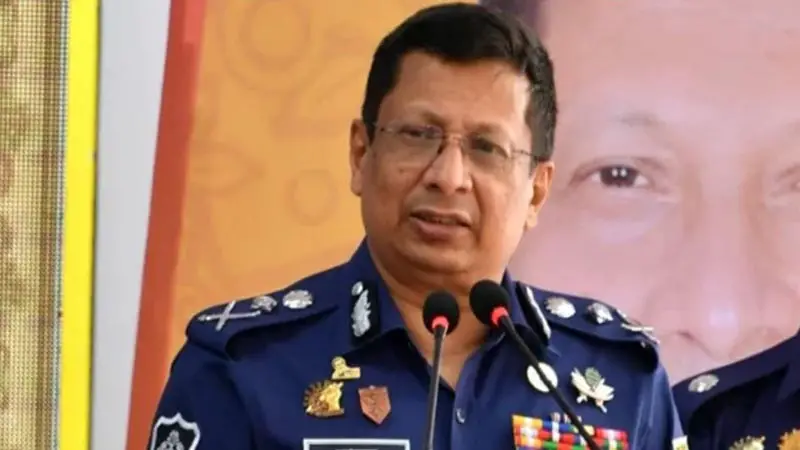 দুষ্কৃতকারীদের আইনের আওতায় আনা হবে: আইজিপি দুষ্কৃতকারীদের আইনের আওতায় আনা হবে: আইজিপি