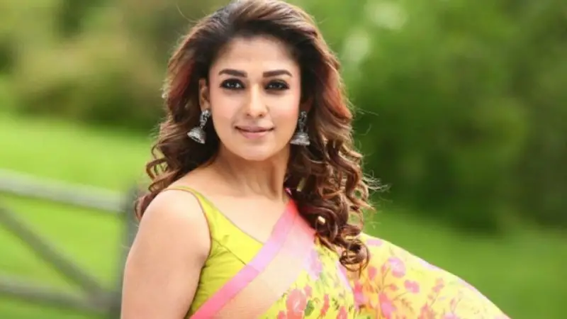 ঐতিহ্যবাহী পোশাকে অনন্য নয়নতারা ঐতিহ্যবাহী পোশাকে অনন্য নয়নতারা