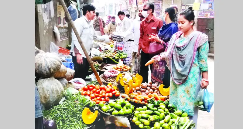 শাক-সবজিতে স্বস্তি থাকলেও বেড়েছে চাল ভোজ্যতেলের দাম শাক-সবজিতে স্বস্তি থাকলেও বেড়েছে চাল ভোজ্যতেলের দাম