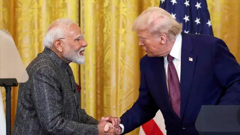 কাশ্মীর নিয়ে ট্রাম্পের প্রস্তাবে পরীক্ষার মুখে ভারতের কূটনীতি কাশ্মীর নিয়ে ট্রাম্পের প্রস্তাবে পরীক্ষার মুখে ভারতের কূটনীতি