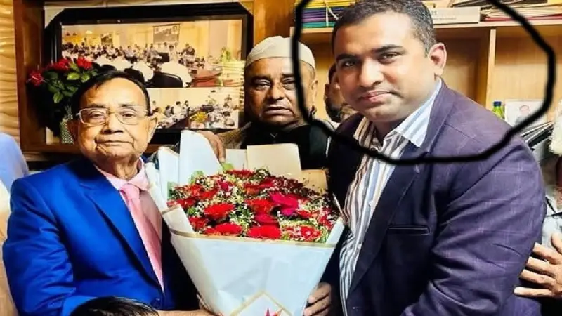 কুমিল্লার চৌদ্দগ্রামে সাবেক কাউন্সিলর যুবলীগ নেতা শাহিন গ্রেফতার কুমিল্লার চৌদ্দগ্রামে সাবেক কাউন্সিলর যুবলীগ নেতা শাহিন গ্রেফতার