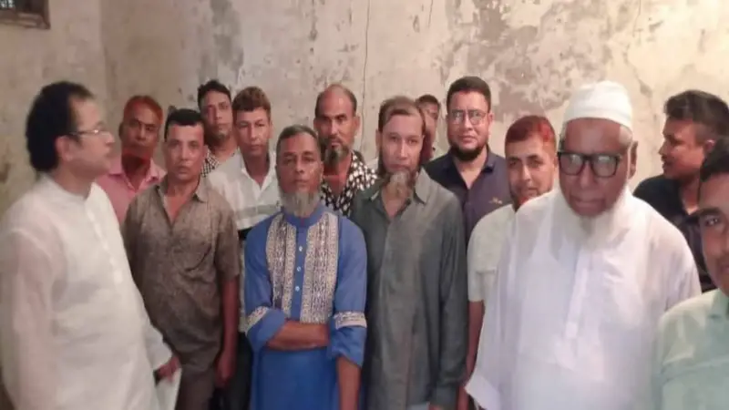 ফরিদপুরে বিস্ফোরক মামলায় আওয়ামী লীগের ২১ নেতা-কর্মী কারাগারে ফরিদপুরে বিস্ফোরক মামলায় আওয়ামী লীগের ২১ নেতা-কর্মী কারাগারে