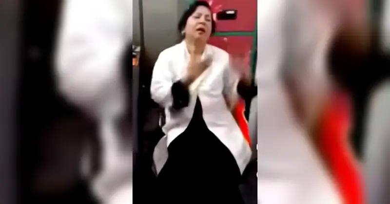 পলাশবাড়ী হাসপাতালে নার্সিং সুপারভাইজারের টিকটক ভিডিও নিয়ে মিশ্র প্রতিক্রিয়া পলাশবাড়ী হাসপাতালে নার্সিং সুপারভাইজারের টিকটক ভিডিও নিয়ে মিশ্র প্রতিক্রিয়া