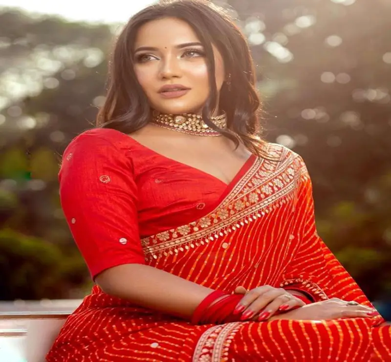 ছেলেদের সাথে কথা বলতে ভয় লাগে: মাহি ছেলেদের সাথে কথা বলতে ভয় লাগে: মাহি