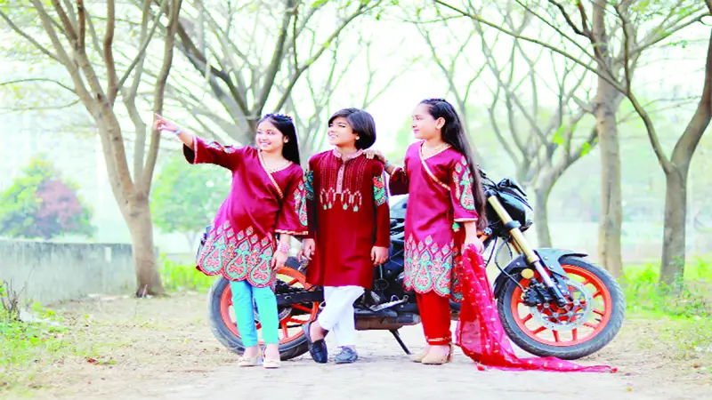 শিশুর ঈদ আনন্দ শিশুর ঈদ আনন্দ