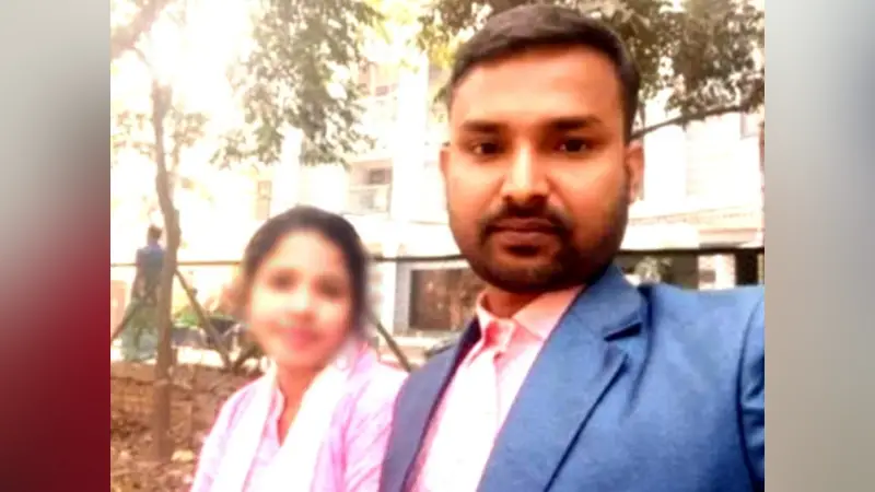 ফেসবুকে প্রেম, প্রেমিকের বাড়িতে হাজির প্রেমিকা ফেসবুকে প্রেম, প্রেমিকের বাড়িতে হাজির প্রেমিকা