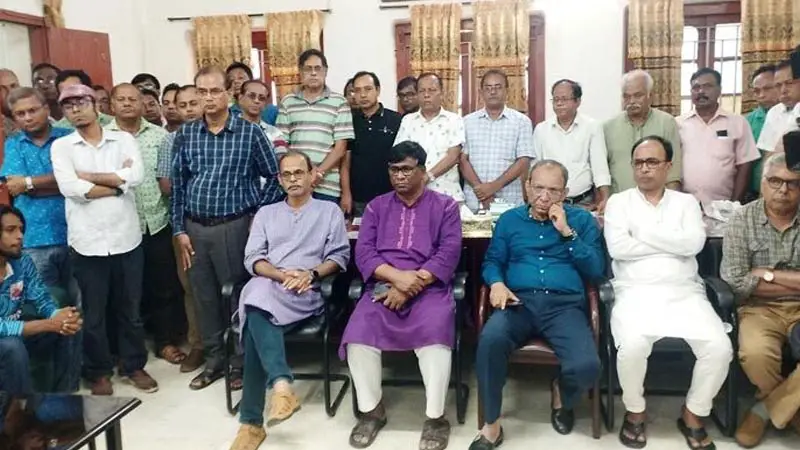 রাজশাহী বিশ্ববিদ্যালয়ে ছাত্ররাজনীতি স্থগিত: উপাচার্য রাজশাহী বিশ্ববিদ্যালয়ে ছাত্ররাজনীতি স্থগিত: উপাচার্য