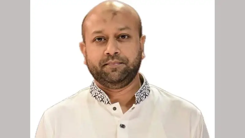 চাকরি হারানো তিন সাংবাদিক’কে বিশেষ বার্তায় ধুয়ে দিলেন ব্যারিস্টার ফুয়াদ চাকরি হারানো তিন সাংবাদিক’কে বিশেষ বার্তায় ধুয়ে দিলেন ব্যারিস্টার ফুয়াদ