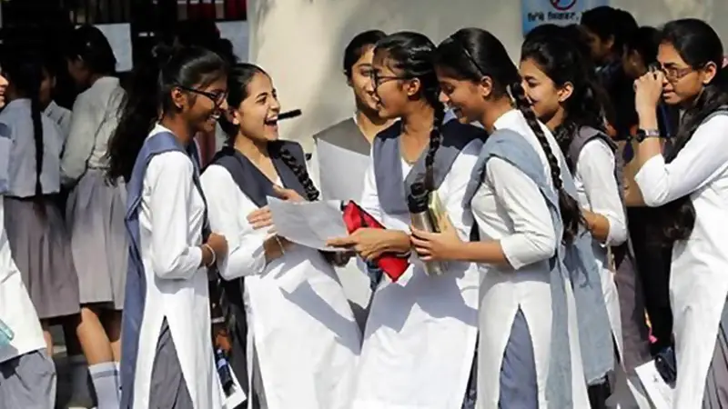 ঈদে শিক্ষাপ্রতিষ্ঠানে টানা ২০ দিনের ছুটি ঈদে শিক্ষাপ্রতিষ্ঠানে টানা ২০ দিনের ছুটি