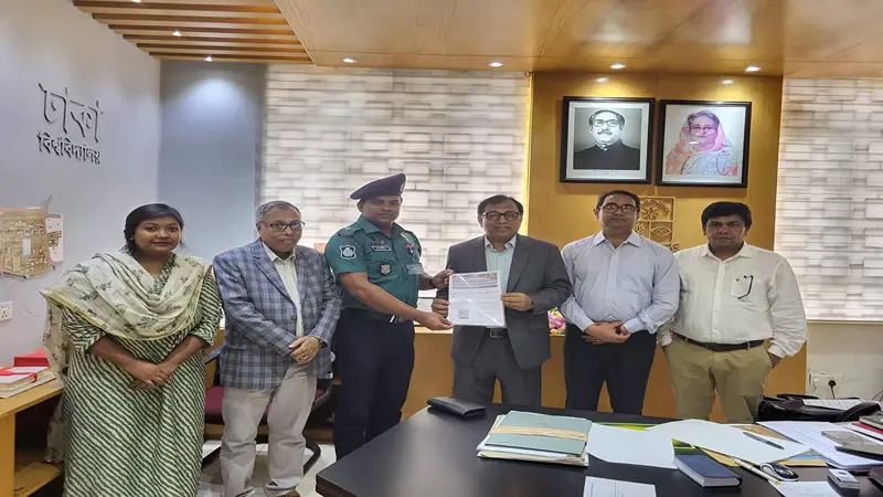 বিশ্ববিদ্যালয়ে শুরু হয়েছে ডিএমপির ‘রোড সেফটি স্লোগান কনটেস্ট’ বিশ্ববিদ্যালয়ে শুরু হয়েছে ডিএমপির ‘রোড সেফটি স্লোগান কনটেস্ট’