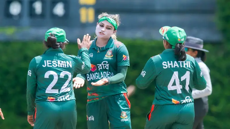 শ্রীলঙ্কায় টি২০ সিরিজেও বড় জয়ে শুরু শ্রীলঙ্কায় টি২০ সিরিজেও বড় জয়ে শুরু