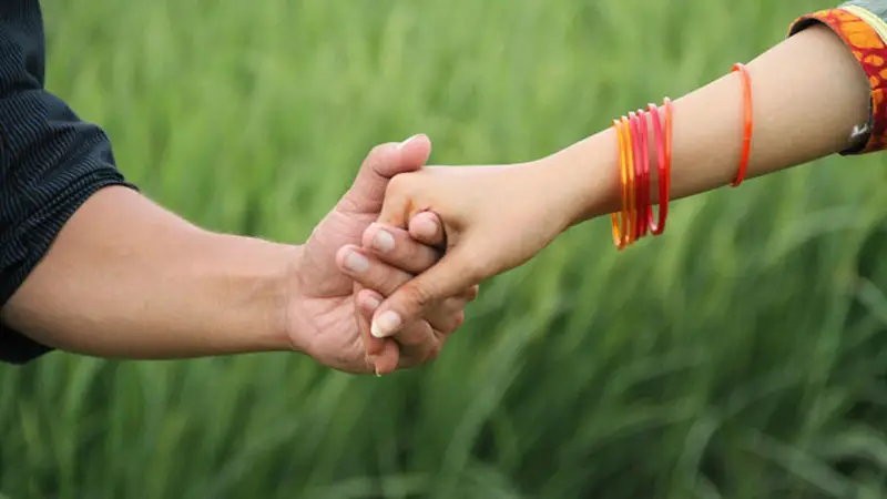 আজ ভালোবাসা অনুভব করার দিন আজ ভালোবাসা অনুভব করার দিন