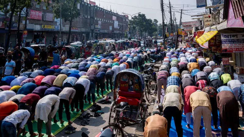 আজ পবিত্র জুম্মা বার: এই আমলগুলো করে বরকত লাভ করুন আজ পবিত্র জুম্মা বার: এই আমলগুলো করে বরকত লাভ করুন