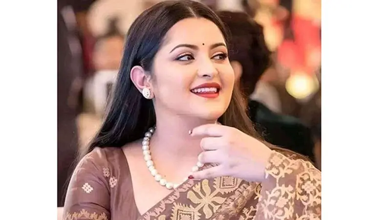 অসুস্থ হয়ে হাসপাতালে পরীমণি