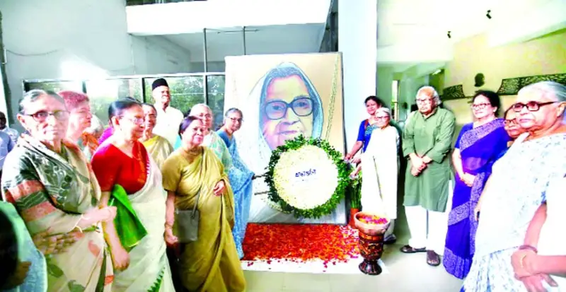সুফিয়া কামালকে নিবেদিত ছায়ানটের বর্ষাবন্দনা সুফিয়া কামালকে নিবেদিত ছায়ানটের বর্ষাবন্দনা