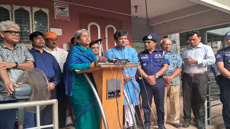 উত্তরবঙ্গ জাদুঘর পরিদর্শন করলেন সমাজকল্যাণ মন্ত্রী