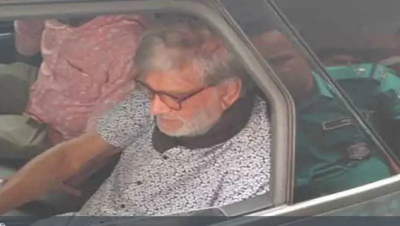 বিশ হাজার টাকা মুচলেকায় বাড়ি ফিরলেন সাবেক মন্ত্রী এমএ মান্নান বিশ হাজার টাকা মুচলেকায় বাড়ি ফিরলেন সাবেক মন্ত্রী এমএ মান্নান
