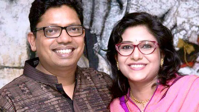 সাবেক প্রতিমন্ত্রী পলক ও তার স্ত্রীর ব্যাংক হিসাব জব্দ সাবেক প্রতিমন্ত্রী পলক ও তার স্ত্রীর ব্যাংক হিসাব জব্দ