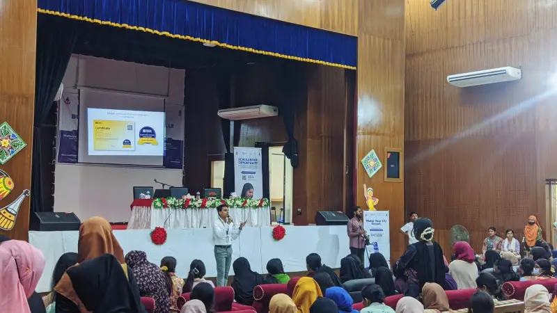ইডেনে “বিজনেস এন্ড স্যোশাল ইংলিশ স্কিলস” কোর্সের স্কলারশীপ প্রদান ও মতবিনিময় সভা অনুষ্ঠিত ইডেনে “বিজনেস এন্ড স্যোশাল ইংলিশ স্কিলস” কোর্সের স্কলারশীপ প্রদান ও মতবিনিময় সভা অনুষ্ঠিত