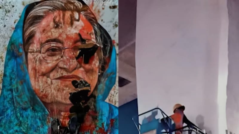এনএসআইয়ের নির্দেশে গভীর রাতে হাসিনার ছবি মুছে ফেলা হয়েছে এনএসআইয়ের নির্দেশে গভীর রাতে হাসিনার ছবি মুছে ফেলা হয়েছে