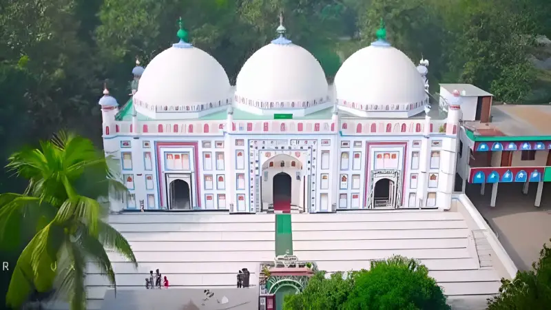 সরাইলে ঐতিহ্যবাহী নিদর্শন আরিফাইল শাহী জামে মসজিদ সরাইলে ঐতিহ্যবাহী নিদর্শন আরিফাইল শাহী জামে মসজিদ