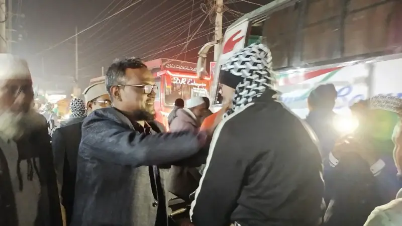 জামায়াতের উদ্যোগে রিকশা ভ্যান শ্রমিকদের মাঝে শীতবস্ত্র বিতরণ জামায়াতের উদ্যোগে রিকশা ভ্যান শ্রমিকদের মাঝে শীতবস্ত্র বিতরণ