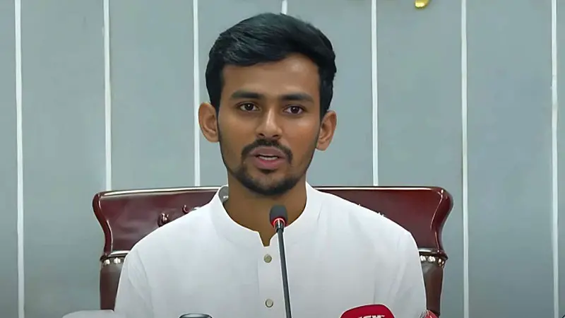 বাজার মনিটরিং নিয়ে যে তথ্য দিলেন ক্রীড়া উপদেষ্টা আসিফ বাজার মনিটরিং নিয়ে যে তথ্য দিলেন ক্রীড়া উপদেষ্টা আসিফ