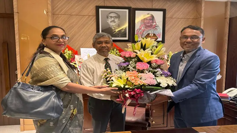 আর্থিক প্রতিষ্ঠান বিভাগের সচিবকে রূপালী ব্যাংকের অভিনন্দন আর্থিক প্রতিষ্ঠান বিভাগের সচিবকে রূপালী ব্যাংকের অভিনন্দন