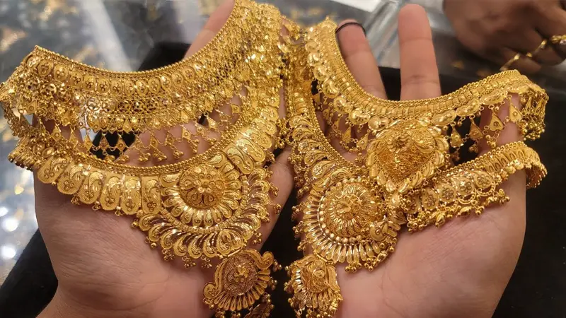 সোনার দাম আবারো বাড়ানো হলো সোনার দাম আবারো বাড়ানো হলো