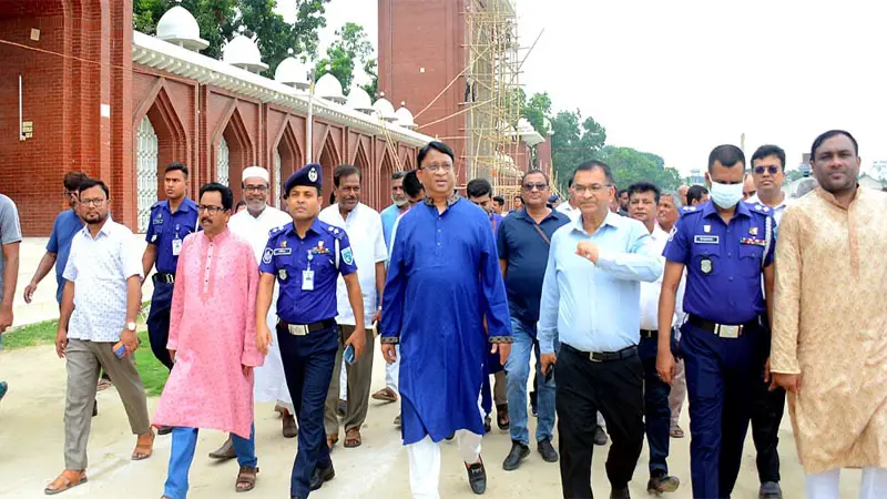 এশিয়ার সর্ববৃহৎ ঈদগাহ মাঠ ঈদ জামাতের জন্য প্রস্তুত এশিয়ার সর্ববৃহৎ ঈদগাহ মাঠ ঈদ জামাতের জন্য প্রস্তুত