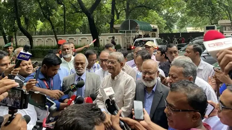 নির্বাচনের পরিবেশ তৈরির জন্য অন্তর্বর্তী সরকারকে সময় দেবে বিএনপি নির্বাচনের পরিবেশ তৈরির জন্য অন্তর্বর্তী সরকারকে সময় দেবে বিএনপি