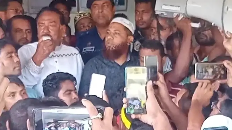গুম-খুনের কারণেই আওয়ামী লীগের পতন হয়েছে: মেজর হাফিজ গুম-খুনের কারণেই আওয়ামী লীগের পতন হয়েছে: মেজর হাফিজ