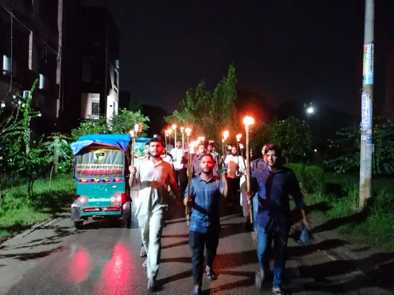 সীমান্ত হত্যা বন্ধের দাবিতে জাবিতে মশাল মিছিল সীমান্ত হত্যা বন্ধের দাবিতে জাবিতে মশাল মিছিল