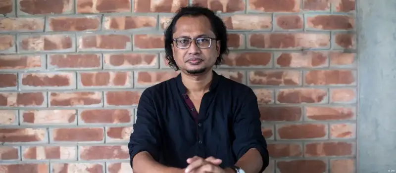ডাস্টবিনে হাসিনার ছবি দেওয়া ঠিক হয় নাই, এতে ডাস্টবিনের অপমান ডাস্টবিনে হাসিনার ছবি দেওয়া ঠিক হয় নাই, এতে ডাস্টবিনের অপমান