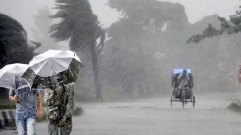 ধেয়ে আসছে বৃষ্টিবলয় ‘নির্ঝর’, উপকূল ও পাহাড়ি অঞ্চলে বাড়ছে ঝুঁকি ধেয়ে আসছে বৃষ্টিবলয় ‘নির্ঝর’, উপকূল ও পাহাড়ি অঞ্চলে বাড়ছে ঝুঁকি