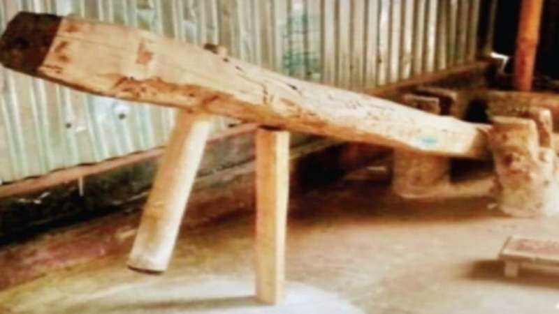 ঢেঁকির আওয়াজ নেই, হারিয়ে যাচ্ছে গ্রামীণ ঐতিহ্য ঢেঁকির আওয়াজ নেই, হারিয়ে যাচ্ছে গ্রামীণ ঐতিহ্য
