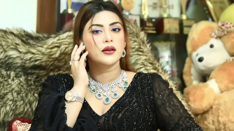 রুমে ডেকে নিয়ে স্যার আমাকে প্রভা আপুর ভিডিও দেখিয়েছে: মিস্টি জান্নাত রুমে ডেকে নিয়ে স্যার আমাকে প্রভা আপুর ভিডিও দেখিয়েছে: মিস্টি জান্নাত