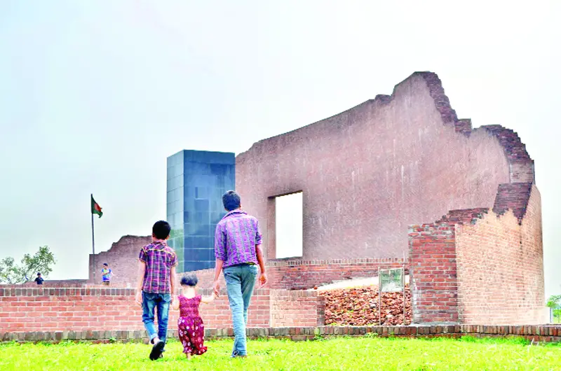 বায়ান্ন বাজার তিপ্পান্ন গলি বায়ান্ন বাজার তিপ্পান্ন গলি
