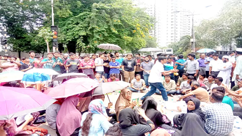 আর কত জনদুর্ভোগ আর কত জনদুর্ভোগ